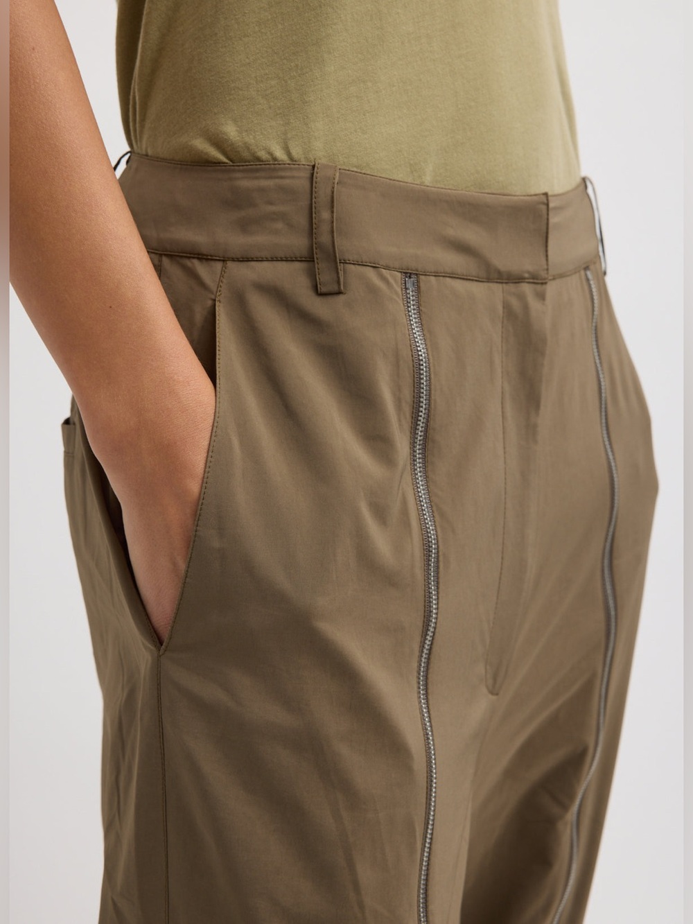 NWT* Tibi Nylon Zipper Trouser - size 6 Regular/ waist 31.75” - Picture 4 of 9